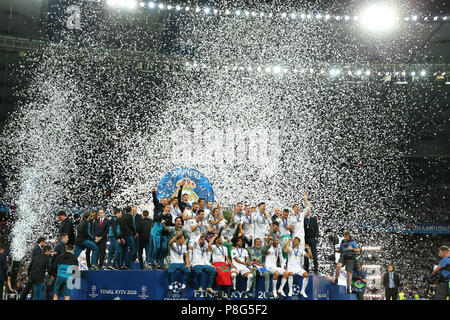 real-madrid-players-celebrate-a-goal-during-the-2026-2027-uefa