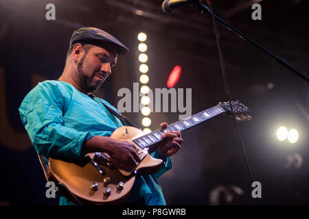 Guitarist posing at Exmouth Festival Stock Photo