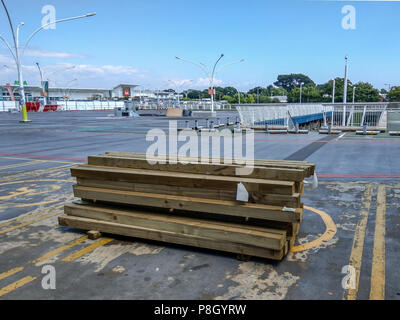 Bournemouth, UK. 11th July 2018. Work starts on the repairs to the crumbling multistory car park at Castlepoint in Bournemouth. The much-delayed repairs come after the concrete structure first started falling apart in 2003. The repair work is due to take 5 years and the shops remain open. Credit Thomas Faull / Alamy Live News Stock Photo