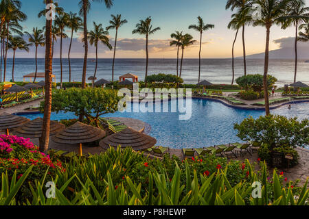 Sunset view at the Hyatt Regency luxury hotel and resort on the island of Maui in Hawaii. Stock Photo