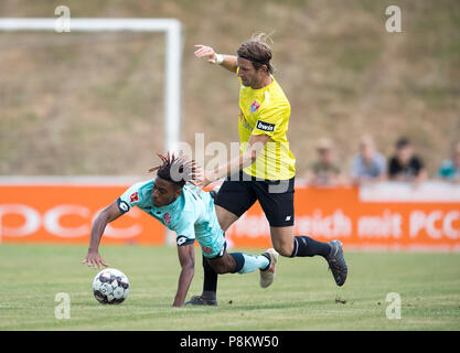 Leandro BARREIRO MZ in duels versus Stefan AIGNER r. KFC