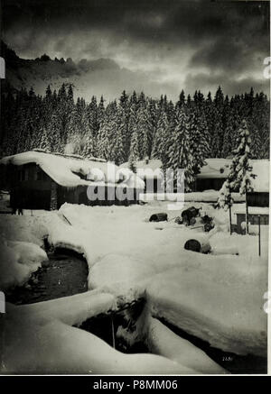 585 Wirtschaftsgebäude am Karersee. (BildID 15588120) Stock Photo