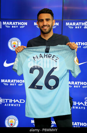 Riyad Mahrez wears Al-Ahli jersey after signing from Man City - Futbol on  FanNation