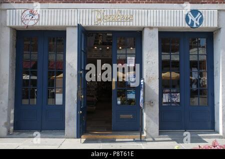 new york yankees shop manhattan