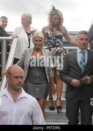 Chester,Uk Sam and Billie Faiers attend Chester Races Ladies Day credit Ian Fairbrother/Alamy Stock Photos Stock Photo