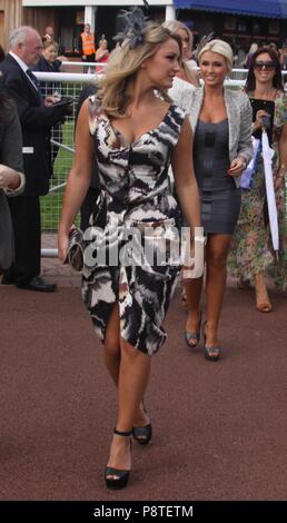 Chester,Uk Sam and Billie Faiers attend Chester Races Ladies Day credit Ian Fairbrother/Alamy Stock Photos Stock Photo