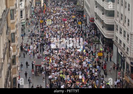 Central London. United Kingdom. 13th July 2018. Thousands protests against Donald Trump UK visit. Credit: Sebastian Remme/Alamy Live News Stock Photo