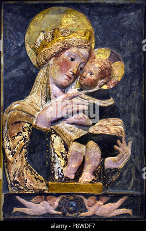Madonna con il Bambino - Madonna with the Child by Workshop by Donato di Niccolò di Betto Bardi 1386 – 1466), better known as Donatello Renaissance sculptor Florence. Italy Italian Stock Photo