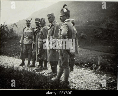 .   278 Erzherzog Leopold Salvator (zweiter von links) inspiziert die Front (BildID 15520072) Stock Photo
