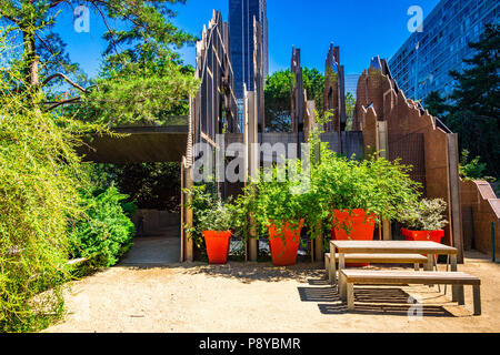 Jardin Atlantique in Paris, France Stock Photo