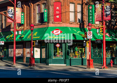 Ten Ren's Tea shop, Chinatown, Vancouver, British Columbia, Canada. Stock Photo