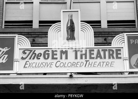 Sign Above Moving Picture Theater, 'Exclusive Colored Theatre', Waco, Texas, USA, Russell Lee, Farm Security Administration, November 1939 Stock Photo