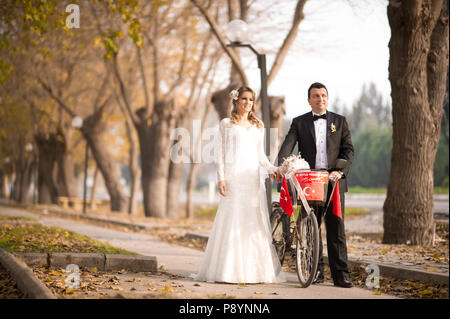 https://l450v.alamy.com/450v/p8ynna/wedding-bride-and-groom-bridegroom-funny-wedding-photo-love-marriage-marrying-couple-p8ynna.jpg