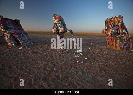 Once unique and iconic Cadillac ranch in Amarillo Texas is now a sad ...
