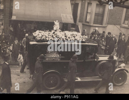 Vintage Photograph of a Police Funeral, Believed To Have Been Taken in South Yorkshire But Not Confirmed. Stock Photo