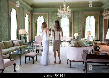London, UK, 13 July 2018. U.S First Lady Melania Trump, right, with Suzanne Ircha, wife of the American Ambassador to the United Kingdom at Winfield House July 12, 2018 in London, England. Credit: Planetpix/Alamy Live News Stock Photo