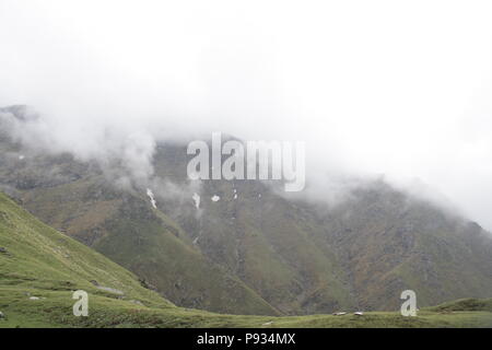 Beautiful Himalayan mountains as seen during Roopkund trek in Uttarakhand Stock Photo