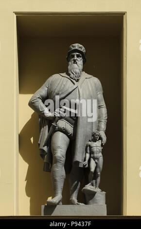 Italian Mannerist sculptor and goldsmith Benvenuto Cellini. Statue on the facade of the building of the New Hermitage designed by German Neoclassical architect Leo von Klenze in Saint Petersburg, Russia. Stock Photo
