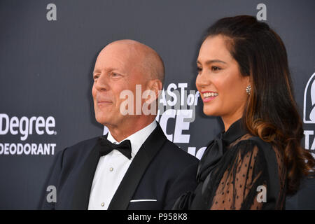 LOS ANGELES, CA. July 14, 2018: Bruce Willis & Emma Heming at the Comedy Central Roast of Bruce Willis at the Hollywood Palladium Picture: Sarah Stewart Credit: Sarah Stewart/Alamy Live News Stock Photo