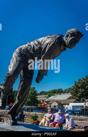 Statue of Freddie Trueman, Skipton, West Yorkshire Stock Photo