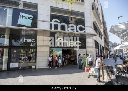 Shopping on Passeig de Gràcia