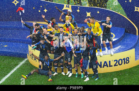 Presentation ceremony of the new World Champion France: Goalkeeper Hugo  Lloris (France) presents the, Stock Photo, Picture And Rights Managed  Image. Pic. PAH-106597659