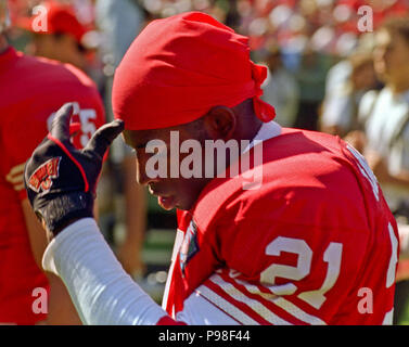 Deion Sanders competing for the San Francisco 49ers at the 1995 Superbowl  Stock Photo - Alamy