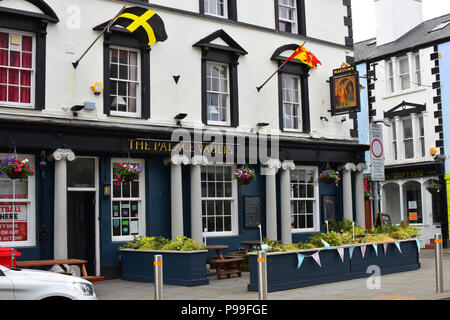 The Palace Vaults in Castle Ditch, Caernarfon North Wales Stock Photo
