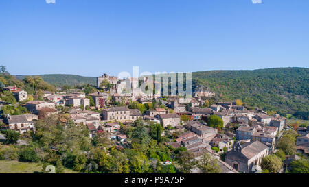 France, Tarn et Garonne, Quercy, Bruniquel, labelled Les Plus Beaux Villages de France (The Most beautiful Villages of France), village built on a roc Stock Photo