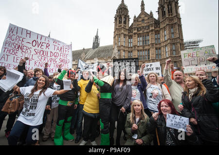Westminster, London, UK. 25th May 2016.  Activists and sympathisers demonstrate outside Parliament in London to protest against Imprisonment for Publi Stock Photo