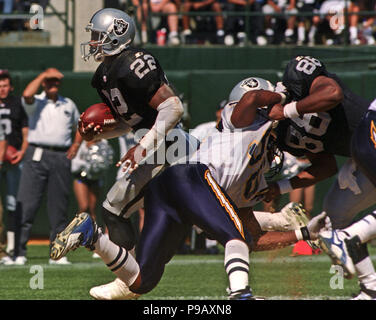 November 14, 1999 - Oakland, California, U.S - Oakland Raiders vs. San  Diego Chargers at Oakland Alameda County Coliseum Sunday, November 14,  1999. Raiders beat Chargers 28-9. San Diego Chargers running back