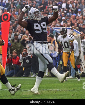 Aundray Bruce of the Oakland Raiders Stock Photo - Alamy