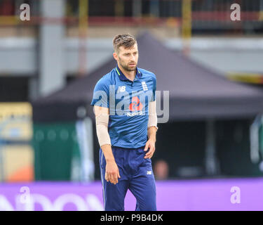 Emerald Headingley, Leeds, UK. 17th July 2018. 17th July 2018 , Emerald Headingley, Leeds, 3rd ODI Royal London One-Day Series, England v India; Mark Wood of England Bowles a maiden first over Credit: News Images /Alamy Live News Stock Photo