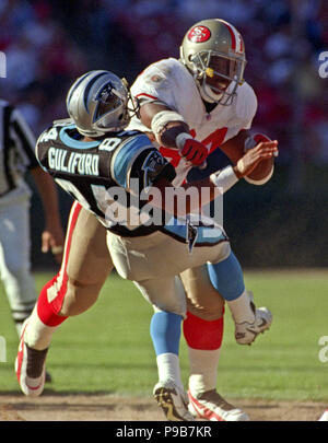 San Francisco, California, USA. 7th Jan, 1995. San Francisco 49ers vs.  Chicago Bears at Candlestick Park Saturday, January 7, 1995. 49ers beat  Bears 44-15. Chicago Bears quarterback Erik Kramer (12) is sacked