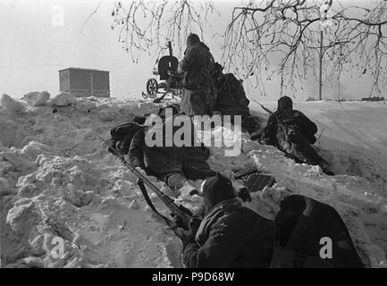 Photograph of Soviet Red Army soldiers during a street battle during ...