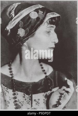 Portrait of the Poetess Anna Akhmatova (1889-1966). Museum: Russian State Archive of Literature and Art, Moscow. Stock Photo