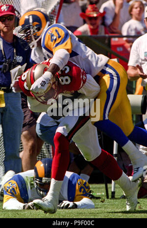 Oakland, California, USA. 28th Sep, 1997. Oakland Raiders vs. St. Louis Rams  at Oakland Alameda County Coliseum Sunday, September 28, 1997. Raiders beat  Rams 35-17. St. Louis Rams defensive back Todd Lyght (