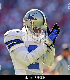 Deion Sanders competing for the San Francisco 49ers in1994 Stock Photo -  Alamy