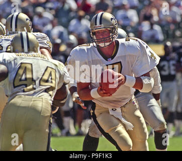 San Francisco, California, USA. 14th Sep, 1997. San Francisco 49ers vs. New  Orleans Saints at Candlestick Park Sunday, September 14, 1997. 49ers beat  Saints 33-7. New Orleans Saints quarterback Danny Wuerffel Credit: