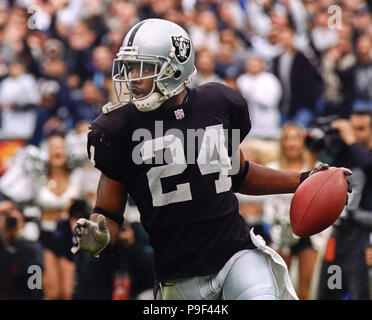 RAIDERS WOODSON-C-28NOV99-SP-MAC Oakland Raiders V. Kansas City