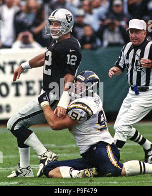 November 14, 1999 - Oakland, California, U.S - Oakland Raiders vs. San  Diego Chargers at Oakland Alameda County Coliseum Sunday, November 14,  1999. Raiders beat Chargers 28-9. San Diego Chargers running back