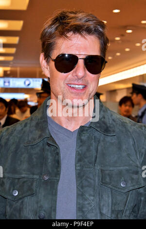 Tokyo, Japan. 17th July, 2018. Tom Cruise on the arrival of 'Mission: Impossible - Fallout' casts at Tokyo International Airport. Tokyo, 17.07.2018 | usage worldwide Credit: dpa/Alamy Live News Stock Photo