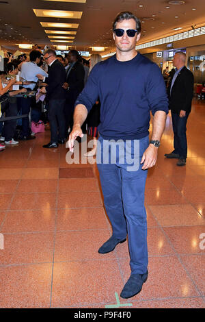 Tokyo, Japan. 17th July, 2018. Henry Cavill at the arrival of the 'Mission: Impossible - Fallout' casts at the Tokyo International Airport. Tokyo, 17.07.2018 | usage worldwide Credit: dpa/Alamy Live News Stock Photo