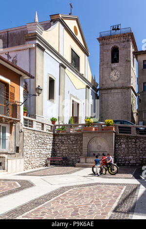 walking through the alleys of Ospedaletto D'Alpinolo Stock Photo