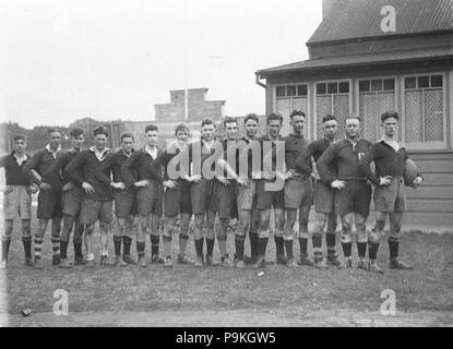 264 SLNSW 42321 Schoolboy Rugby Union team West Maitland High v Sydney Tech Stock Photo