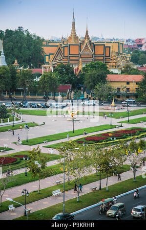 A view of Wat Botum park and the Royal Palace in central Phnom Penh, Cambodia Stock Photo