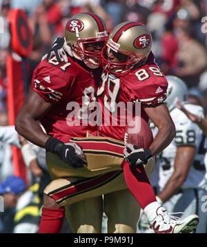 San Francisco, California, USA. 19th Nov, 2000. San Francisco 49ers vs. Atlanta  Falcons at Candlestick Park Sunday, November 19, 2000. 49ers beat Falcons  16-6. San Francisco 49ers wide receiver Tai Streets Credit: