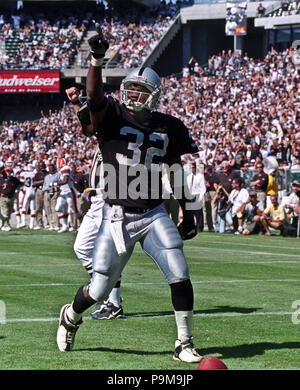 Oakland, California, USA. 5th Nov, 2000. Oakland Raiders vs