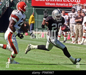 Oakland, California, USA. 24th Sep, 2000. Oakland Raiders vs