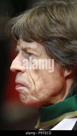 Mick Jagger of the Rolling Stones arrives on the red carpet at the 58th Berlin International Film Festival in Berlin, Germany, 07 February 2008. Martin Scorsese's concert movie 'Shine a Light' starring the Rolling Stones will kick off this year's festival. 21 films take part in the competition for the 'Golden' and the 'Silver Bear' awards. Photo: SOEREN STACHE | usage worldwide Stock Photo